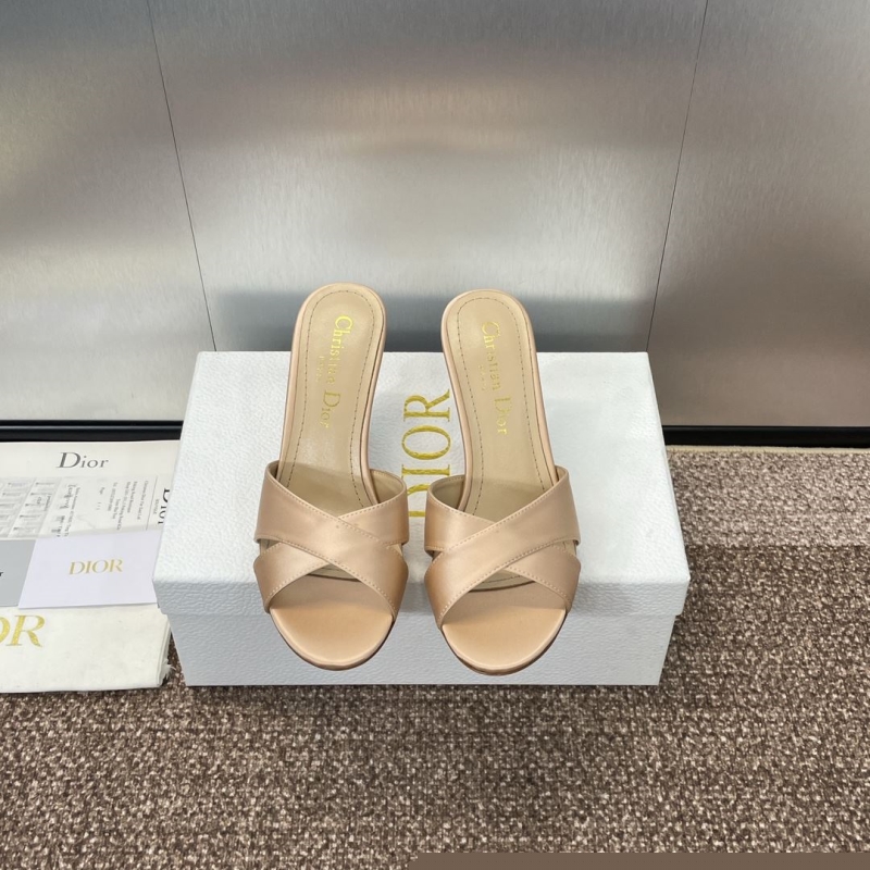 ch**an D*or slippers